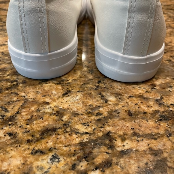 Brand new PL leather sneakers. Size 10 women's/ 8.5 men's. - Picture 6 of 10